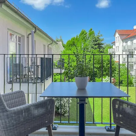 Baltischer Hof 35 *